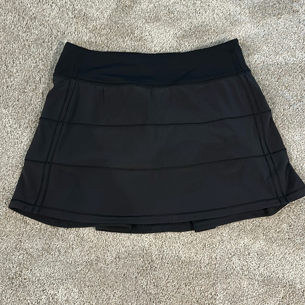 Lululemon Women's Size 4 tall Black Pace Rival Skort w/ Built-in Shorts